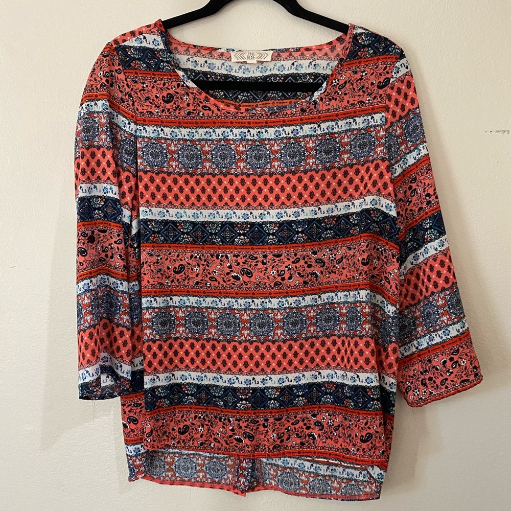 Quarter sleeve top